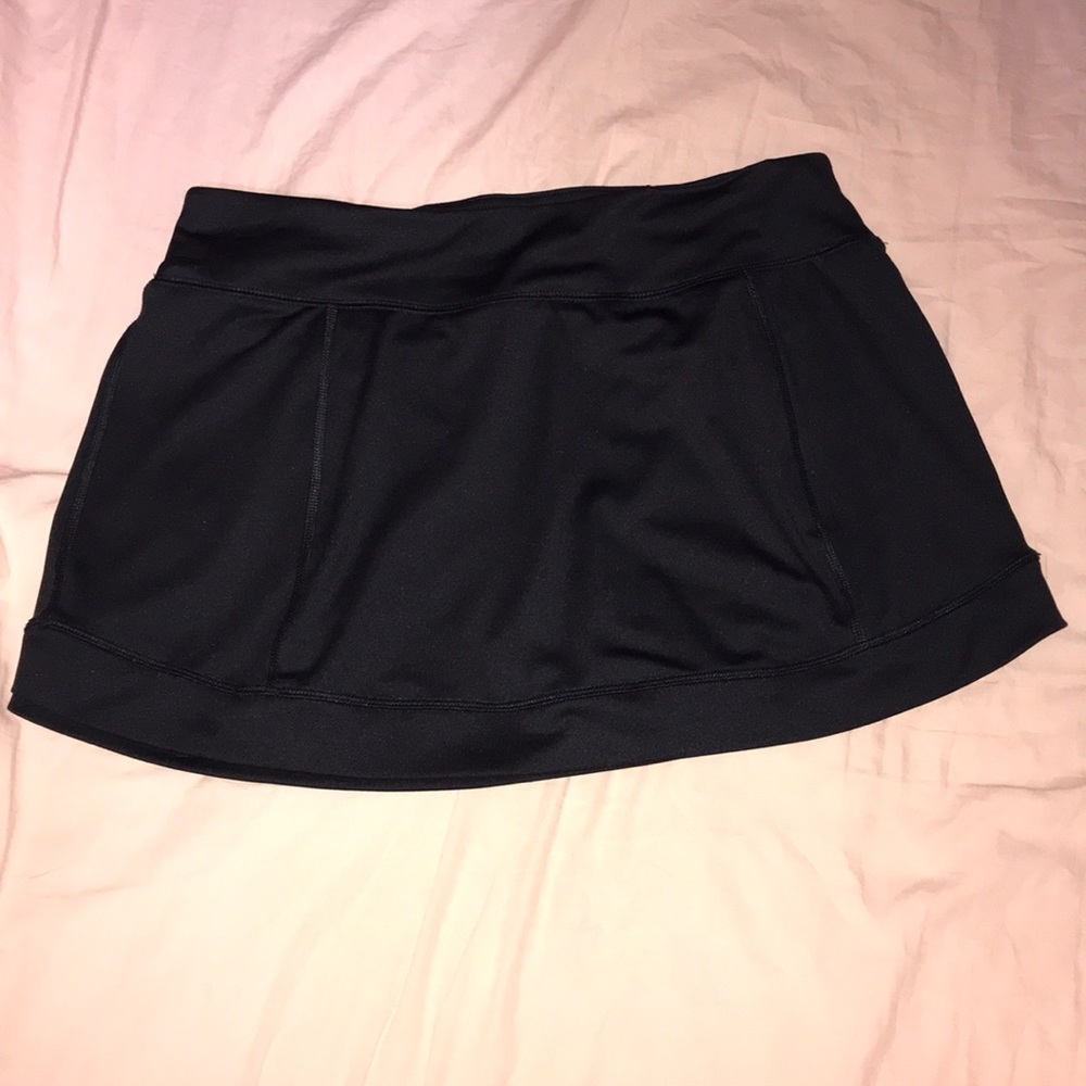 Black golf skort